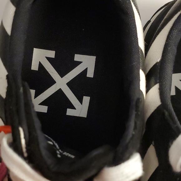 Off-White sneakers - Picture 7 of 16